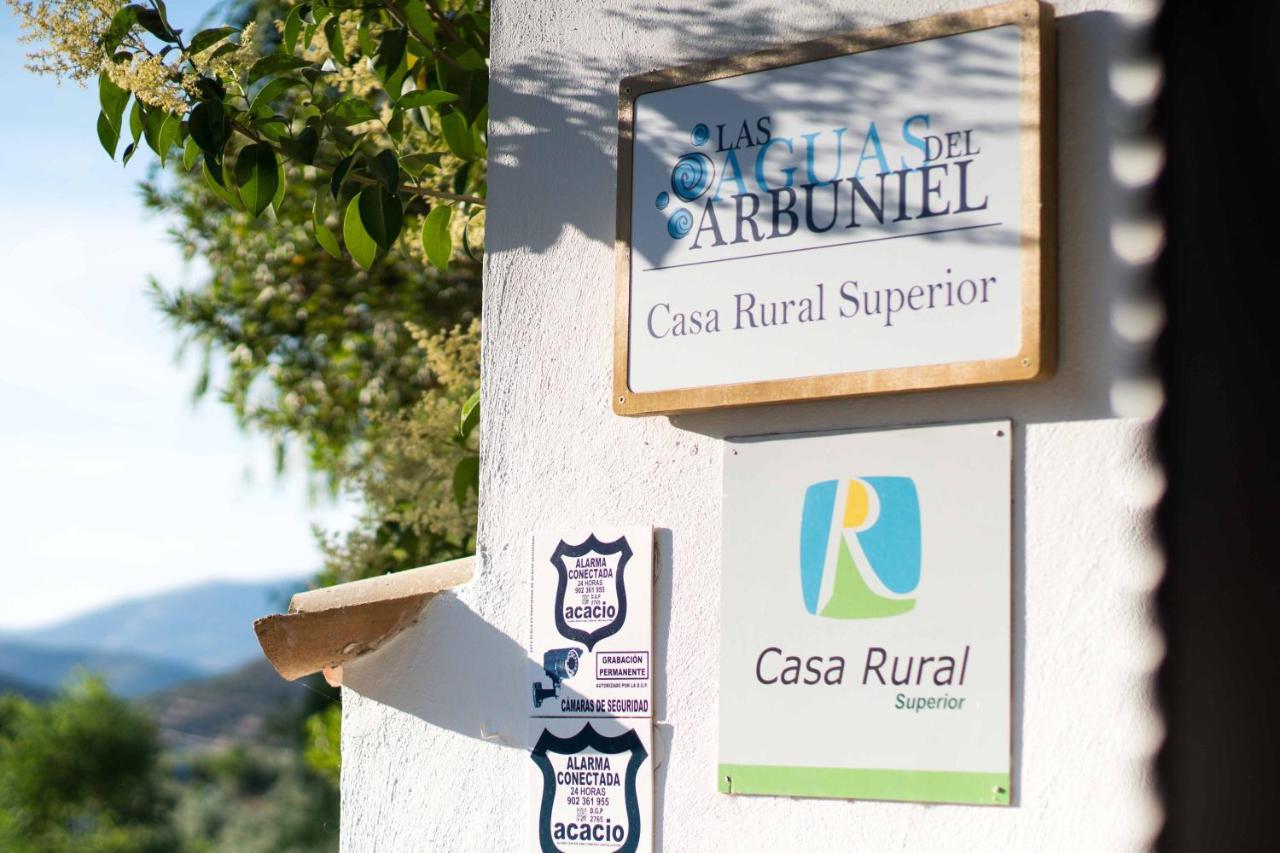 Las Aguas Del Arbuniel Con Pista De Padel Eksteriør billede